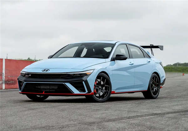 可合法上路的TCR赛车!现代伊兰特特别版发布:提供6速手波