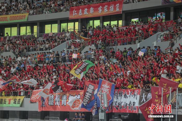 “赣超”火热！赣州队主场1比1战平宜春队 观赛人数破赛事纪录