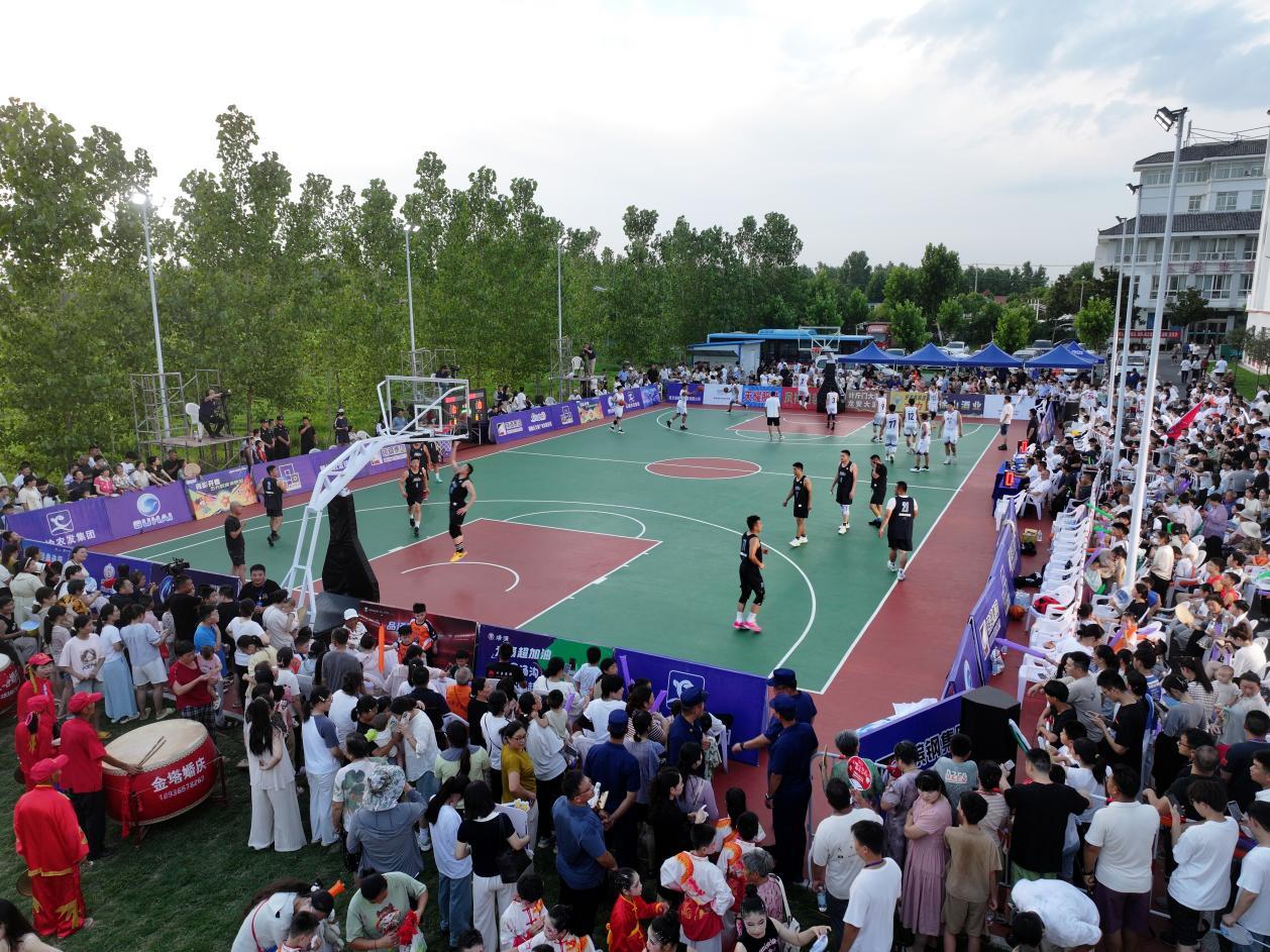 （原图为“赣超”比赛现场）