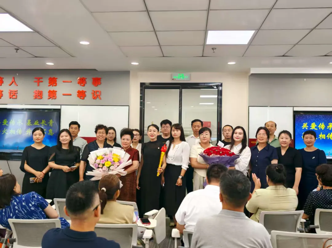 微笑青岛｜平安保险“隆盛部”部门经理杨宝莲、宋建华：两代保险人27年的守护与传承