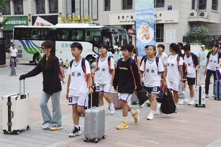 天水代表队抵达兰州