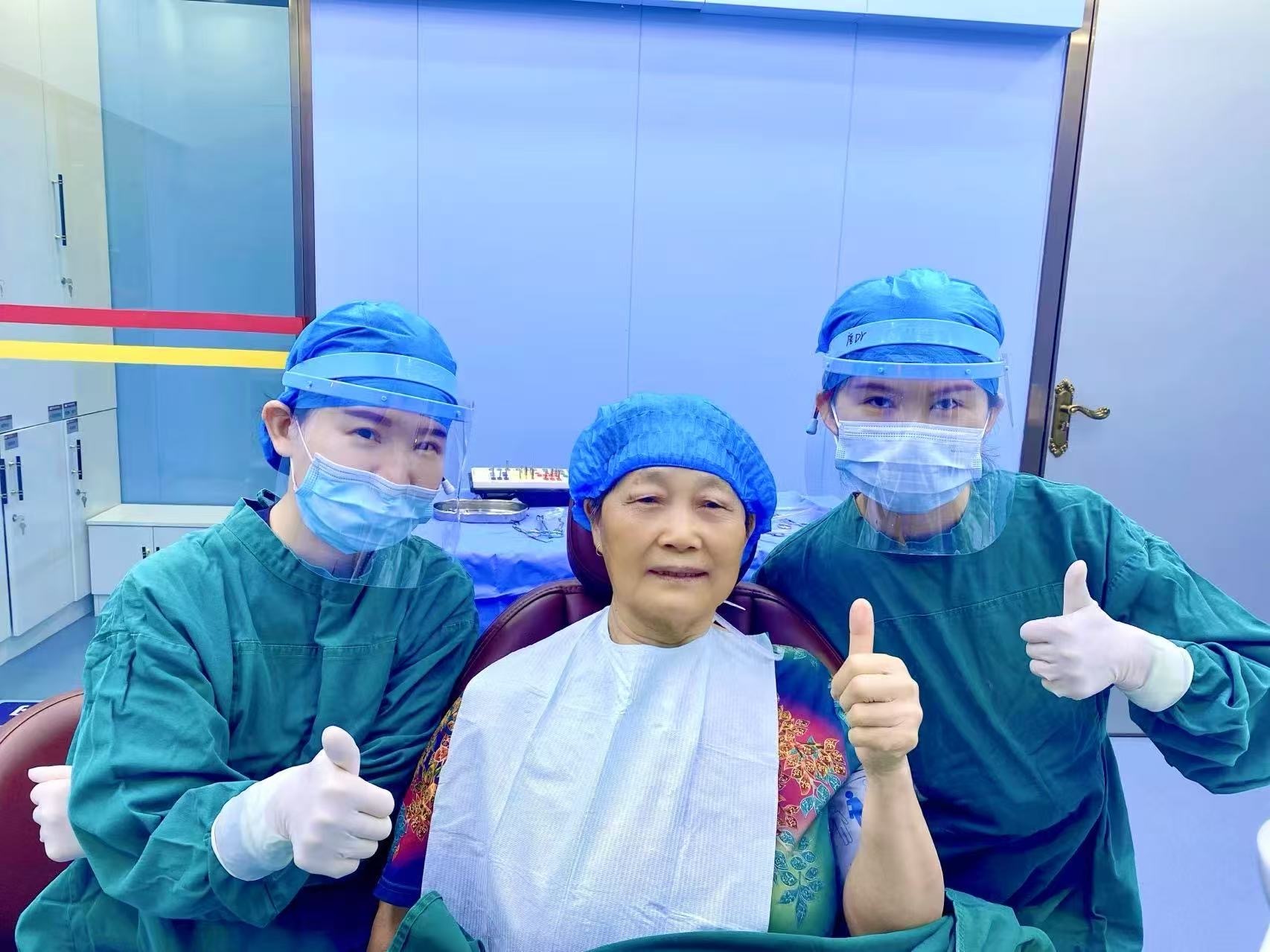 深圳罗湖现港人北上“护牙”消费新场景