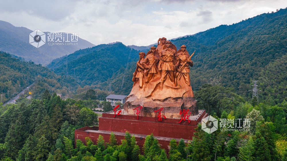 2025年7月19日在江西省井冈山景区凌云街拍摄的画面。