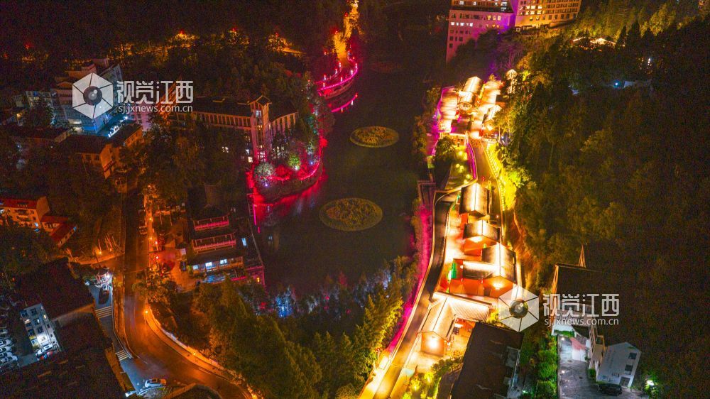 2025年7月19日在江西省井冈山景区凌云街拍摄的画面。