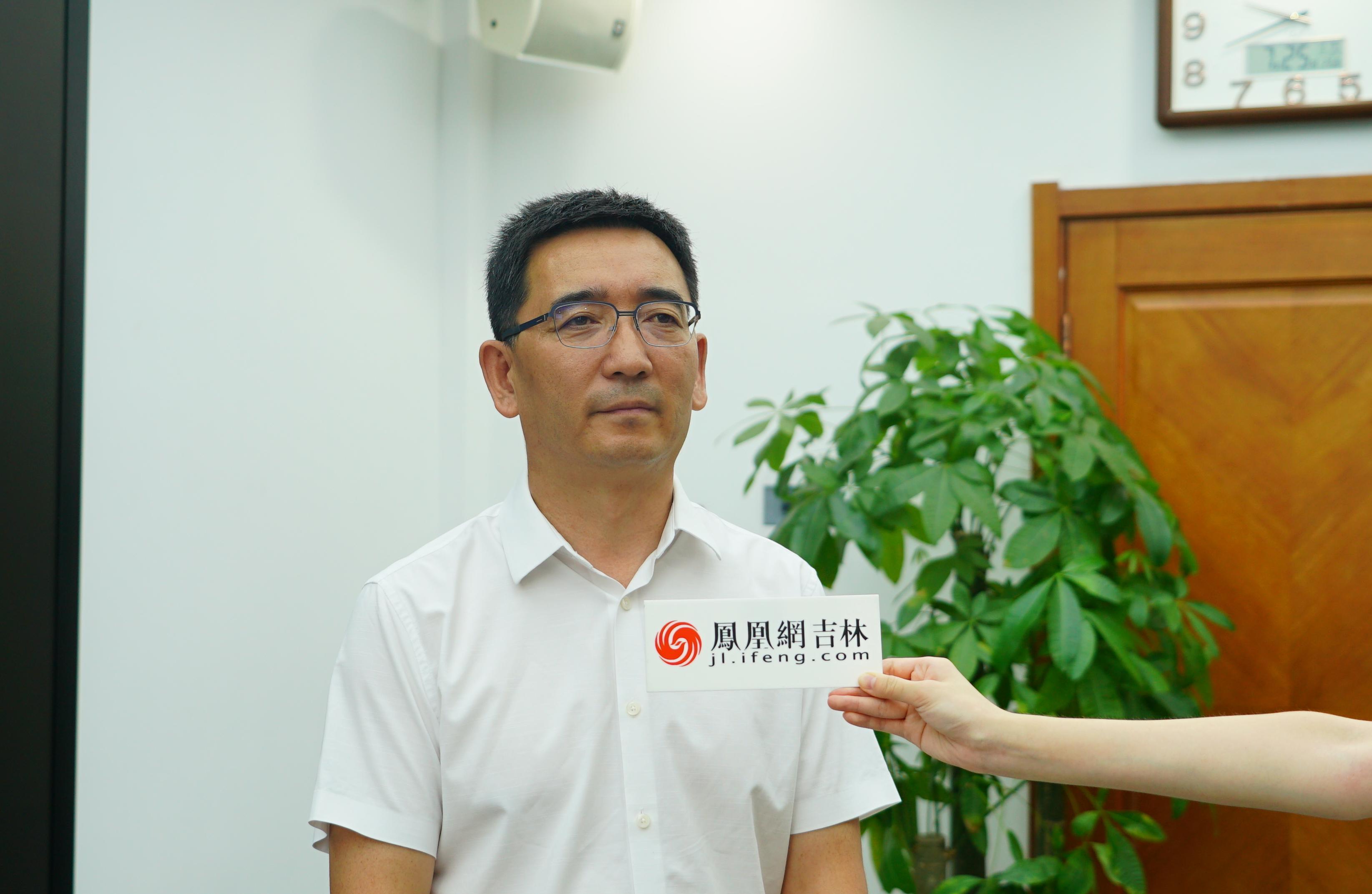 吉林省文旅厅副厅长金振林介绍上半年文旅消费情况。