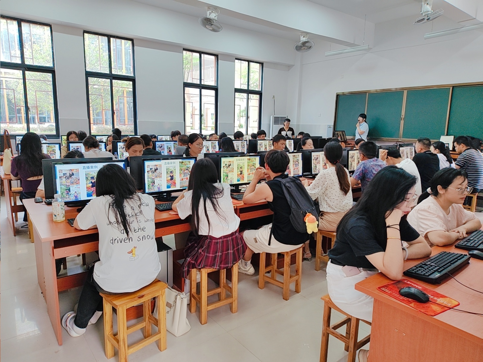 解锁增收密码，龙岗寻乌携手培训乡村带货达人