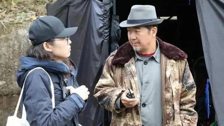 对赌协议成为“催命符”，冯小刚赔了1.68亿，28岁女星被逼自杀！封面图