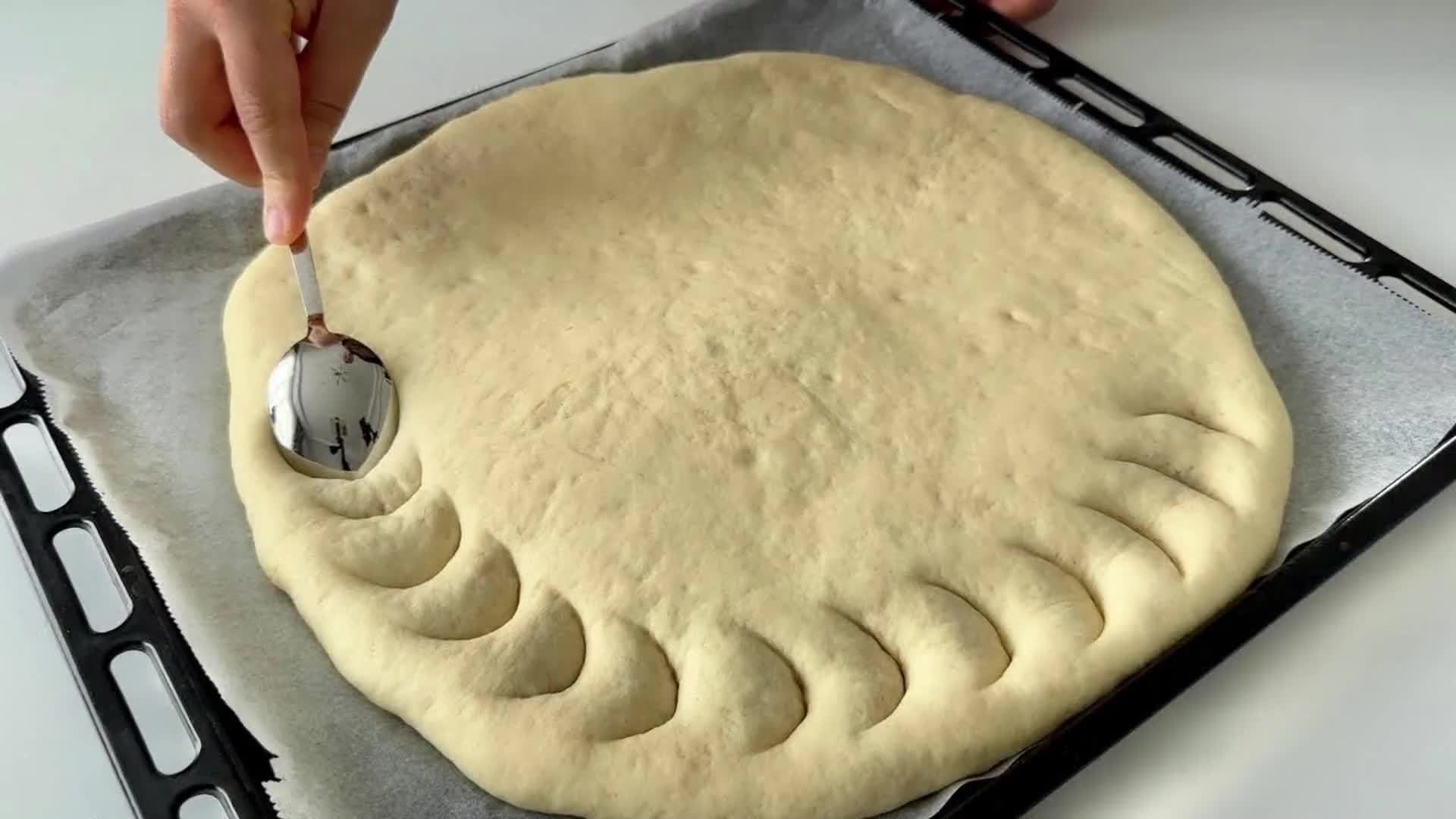 比肉还好吃的洋葱面点！我每个周末都会做这道超美味又简单的食谱