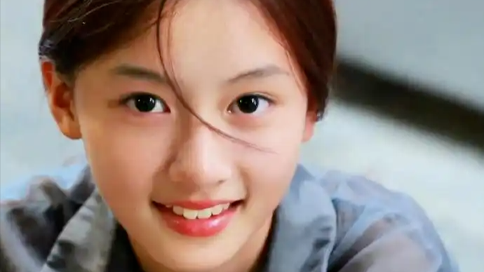 少女撞脸张柏芝走红，商演2小时疑赚8000元，被于正暗讽急于捞金封面图