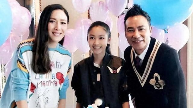 任达华：出道43年0绯闻，为爱丁克，50岁老来得子泪流满面封面图