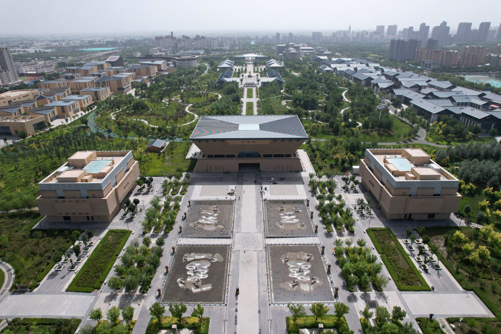 这是在甘肃省武威市凉州区拍摄的汉唐天马城（无人机照片）　新华社记者　范培珅　摄