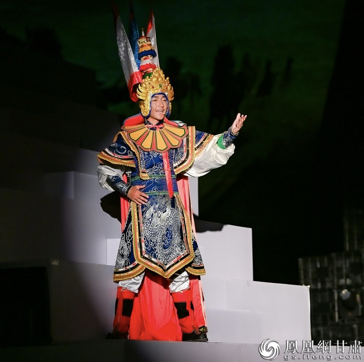 此次蕃巴秀将舞台从草原转向甘加秘境——这片承载着20万年人类印记的土地，“秘境天秀”主题为活动注入了“天人合一”的自然底色。李德宇　摄