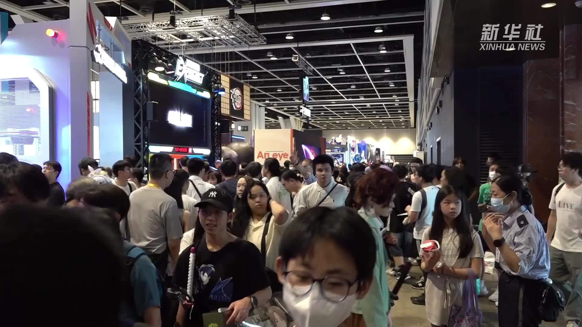 香港动漫电玩节：本土漫画作品展台人气旺