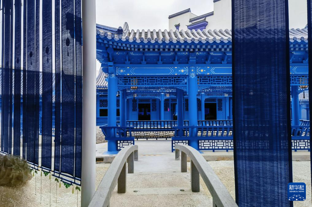 “只有红楼梦&middot;戏剧幻城”中的情景园林空间。新华社记者 落飞麟 摄