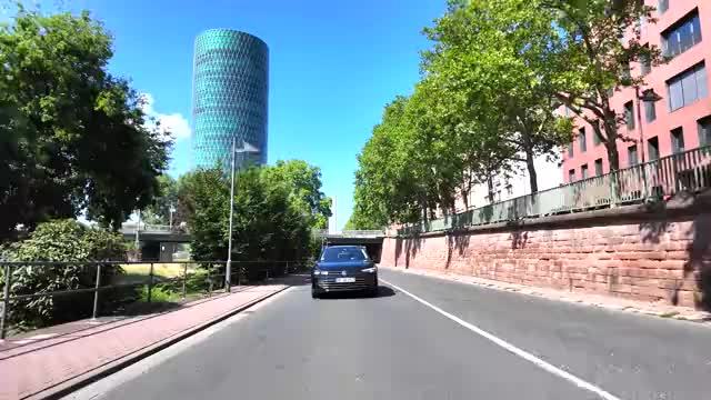 中德B级轿车对决，银河A7比起德系标杆水准如何？