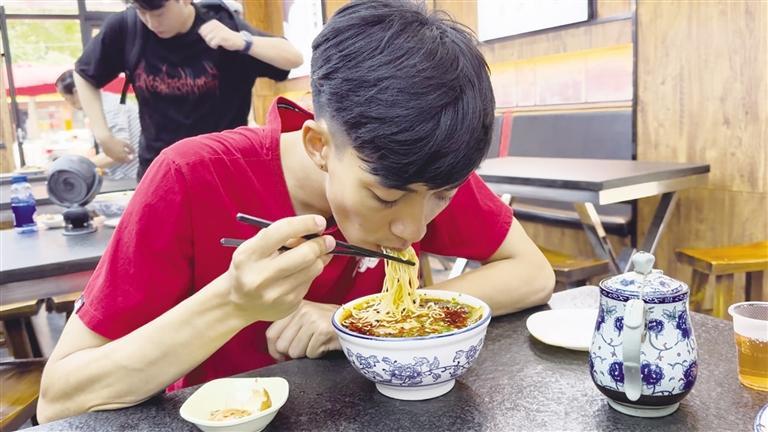 打卡兰州牛肉拉面