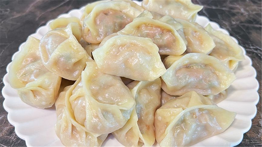 头伏就吃这个馅的饺子，黄瓜芹菜都不如它鲜美，做少了不够吃
