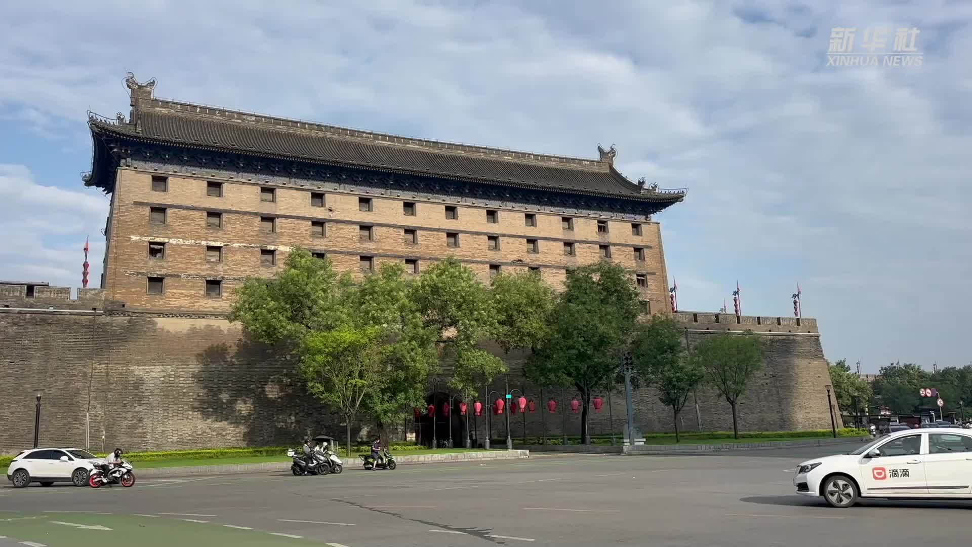 陕西西安：冰雪场地过盛夏 强健身心又避暑