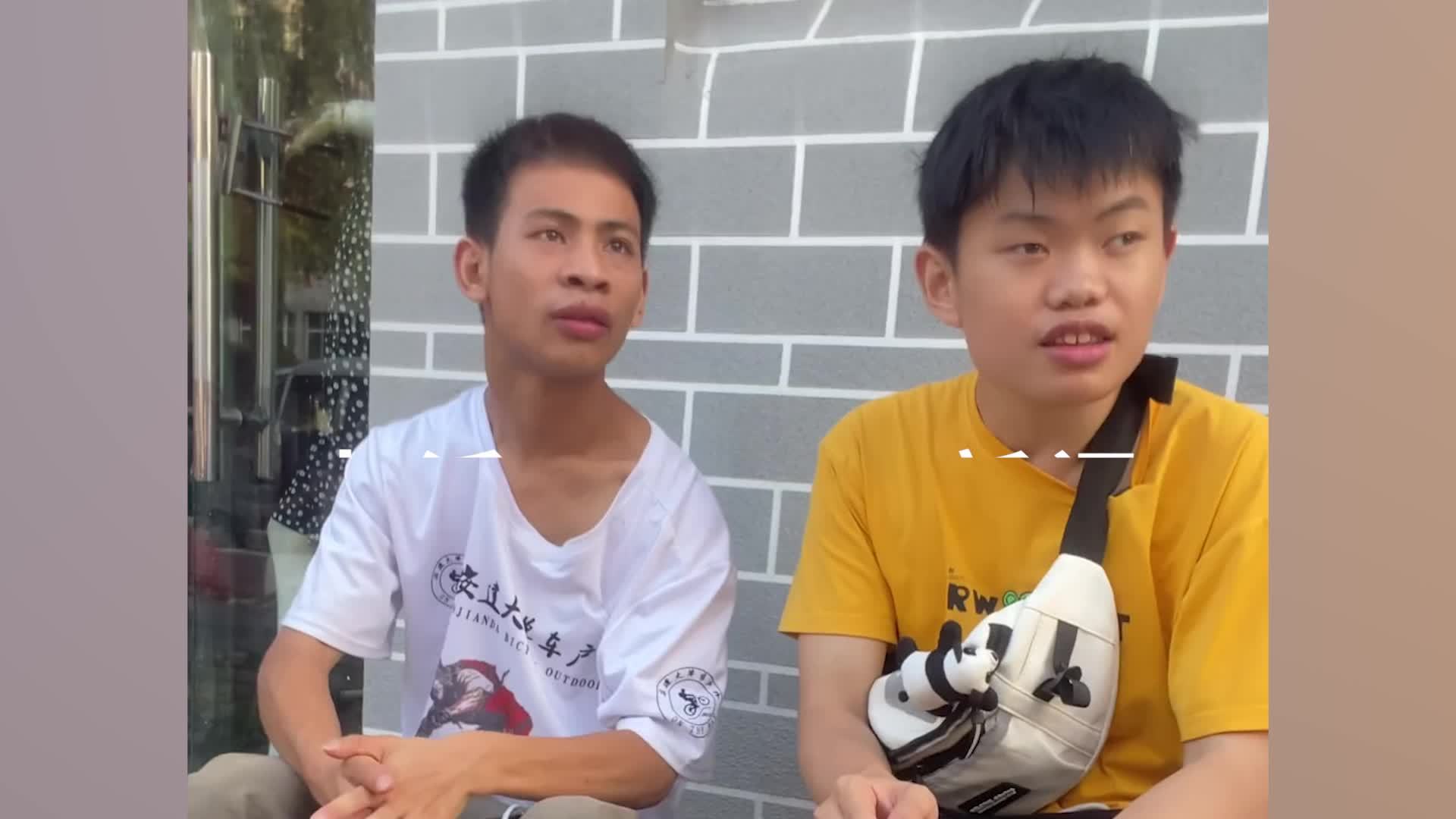 3名脑瘫少年合租摆摊拒绝捐款：有能力也想回馈，请给更需要的人