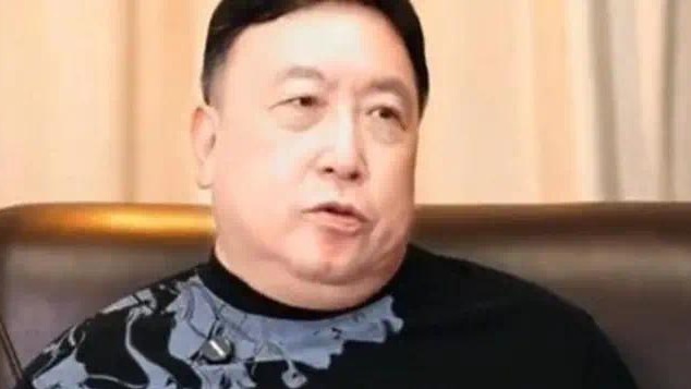 王晶爆料！刘德华吃素原因大揭秘，竟还每天大量嗑维他命？封面图