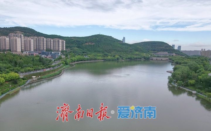 雨润泉城，龙鼎滨水公园碧波荡漾叠瀑重现