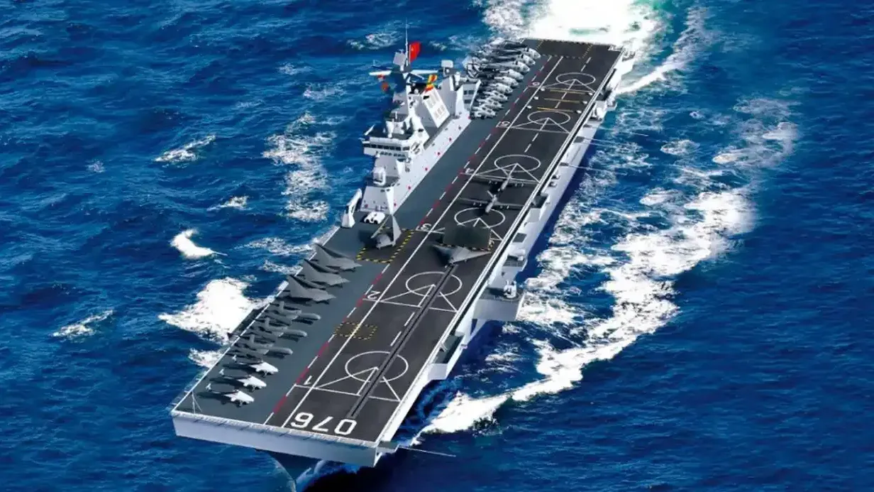 火箭军练战斗发射，海军多舰实战训练，076型两栖舰或成南海区域“航母”