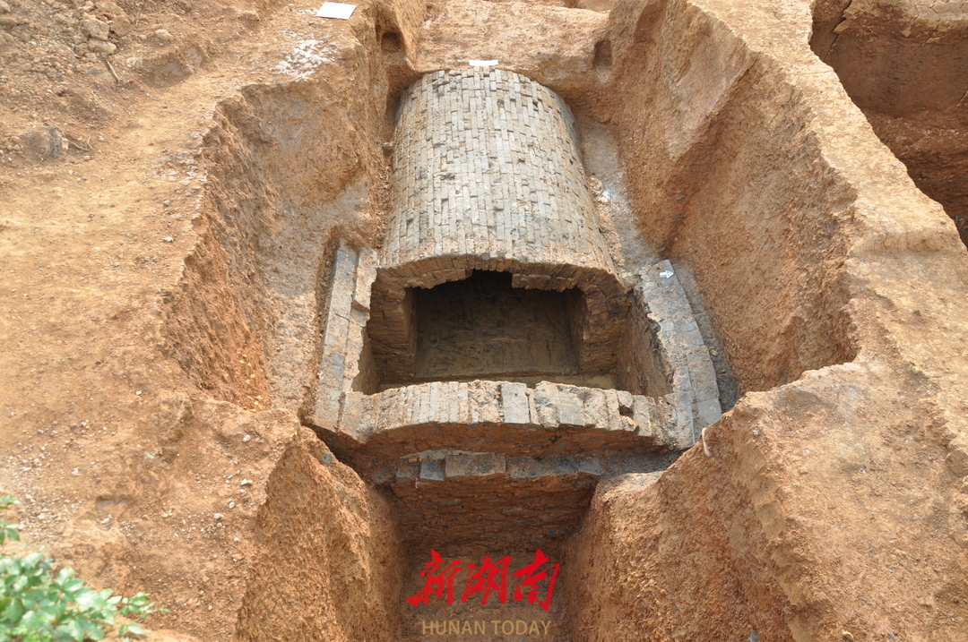 四方城遗址东汉墓