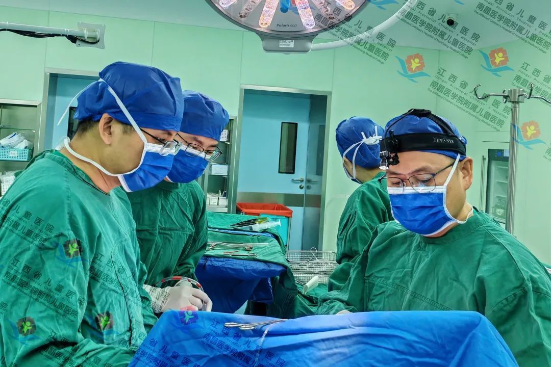 刚出生女婴患严重先心病 江西省儿童医院多学科团队勇闯“生命禁区”助获新生