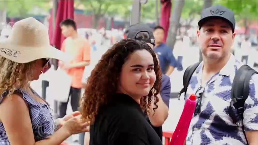 内地入境游持续火热 免签入境是妙招 外国人表示“我爱中国”