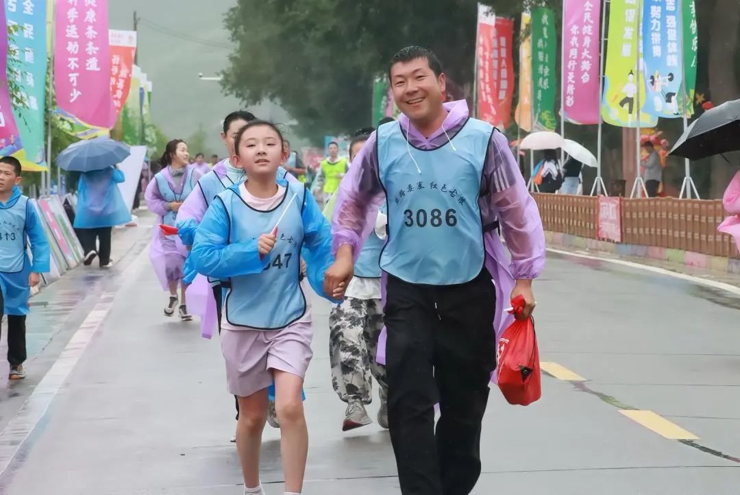 （摄影：包雨纯　陈志鑫）