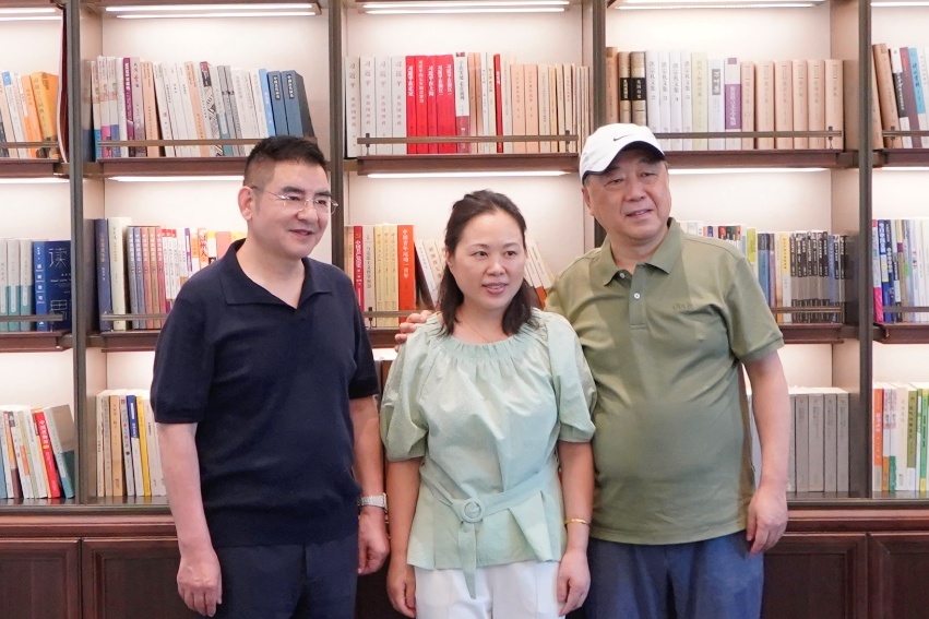 本文作者夫妇与陈光标