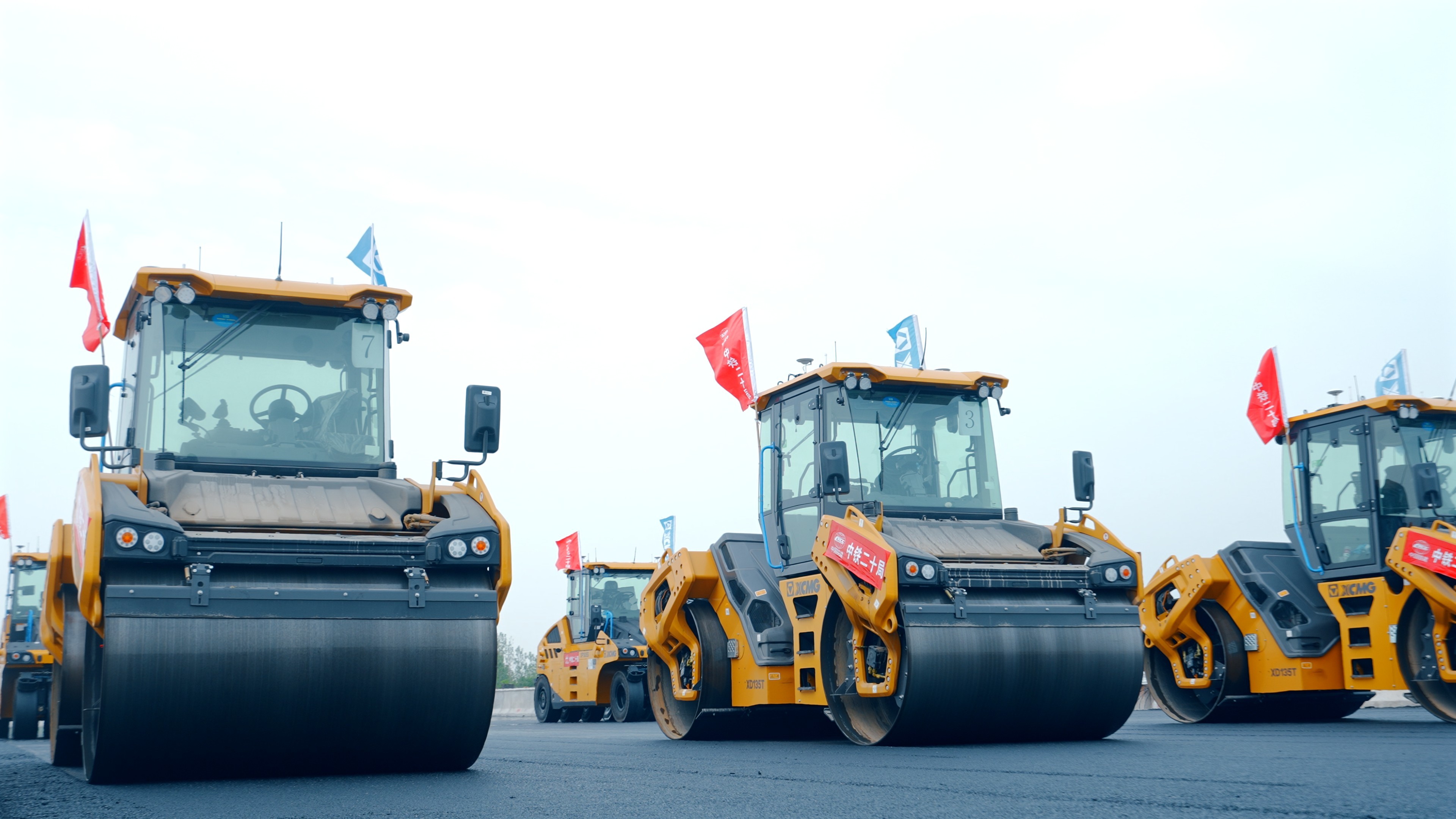 向“新”赴美好 智绘通坦途——以新质生产力赋能交通强国建设的徐工实践