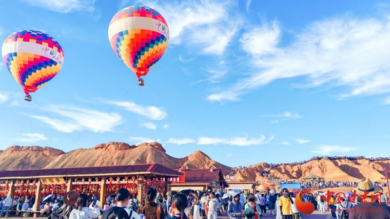 澳门青少年探秘七彩丹霞　直呼想再来