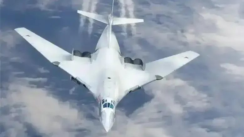 印度宣布研发1.2万公里航程隐身轰炸机，将俄图-160轰炸机作为学习模板