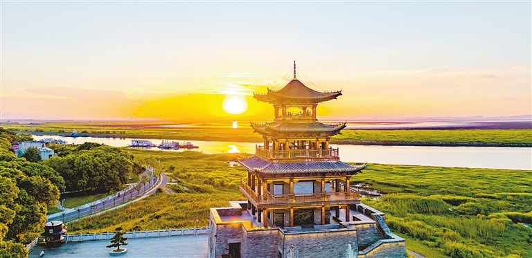 鄱阳湖壮美落日（图）