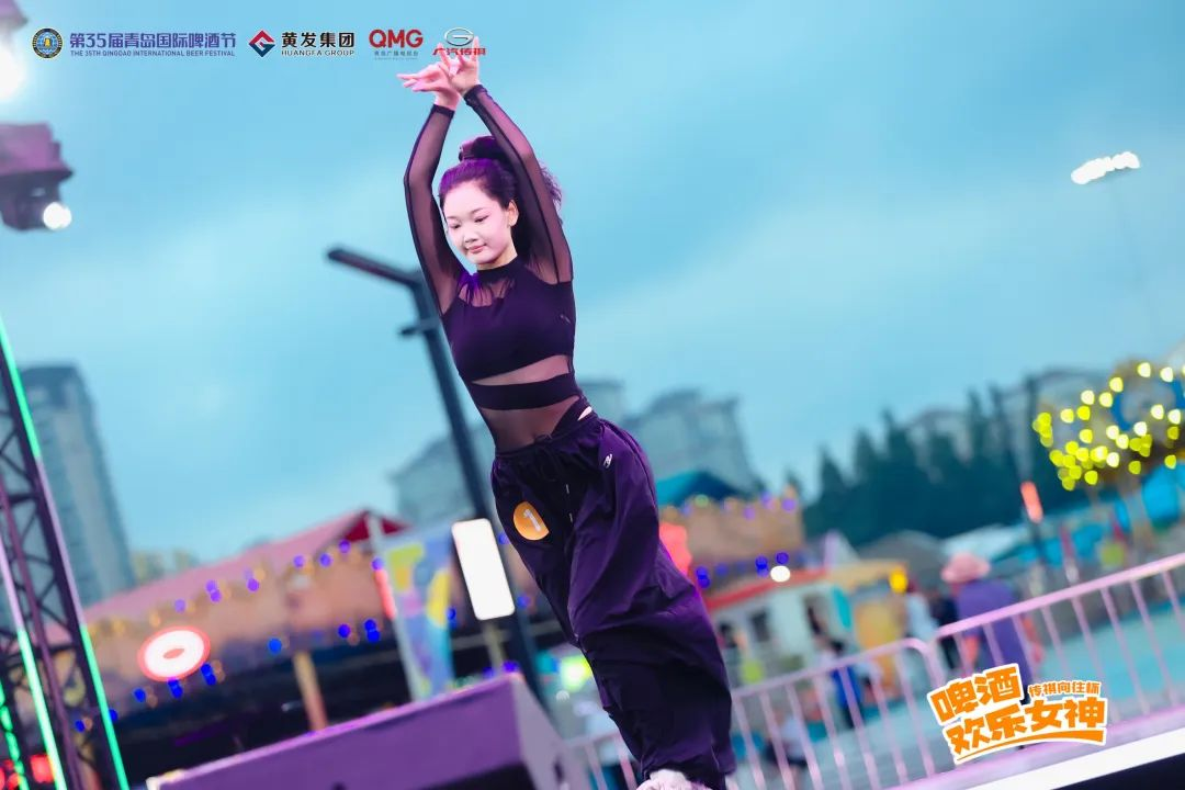 青岛西海岸新区金沙滩啤酒城精彩不停,啤酒欢乐女神海选即将收官!