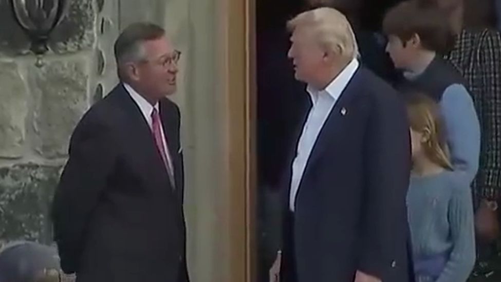 特朗普结束对苏格兰访问，回程中受访