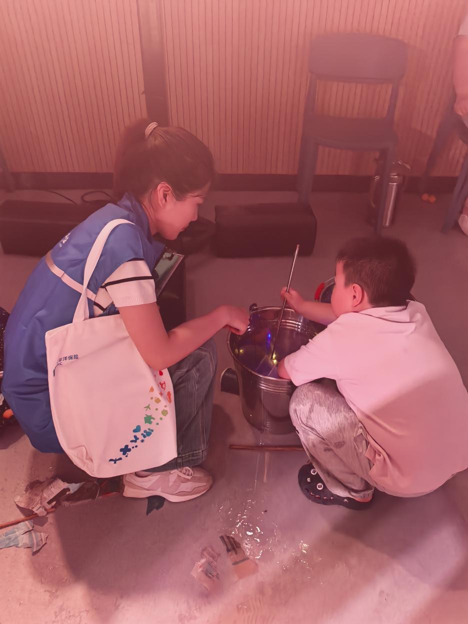 太保蓝志愿者提供“一对一”服务