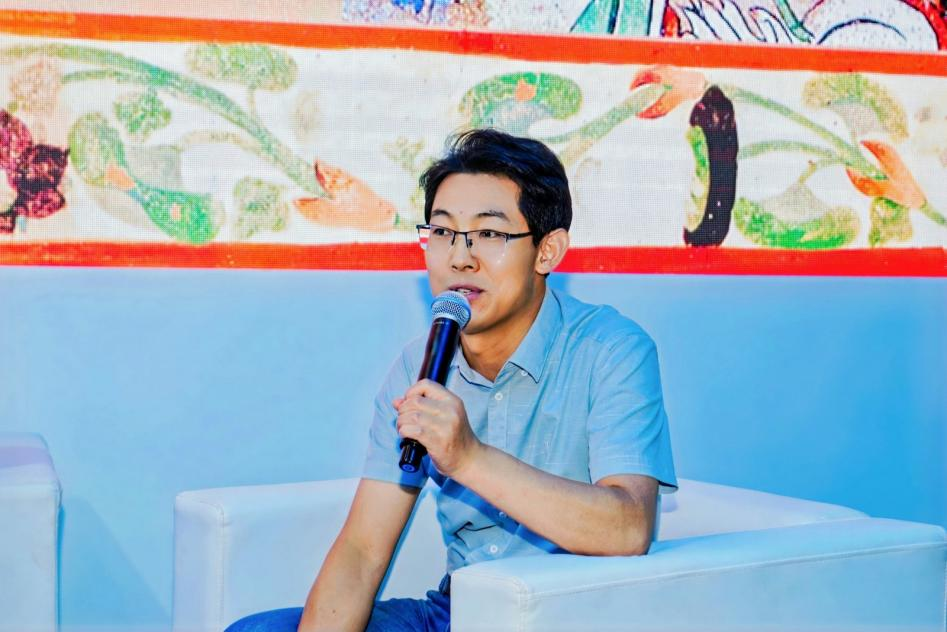 ▲作者史忠平教授做分享