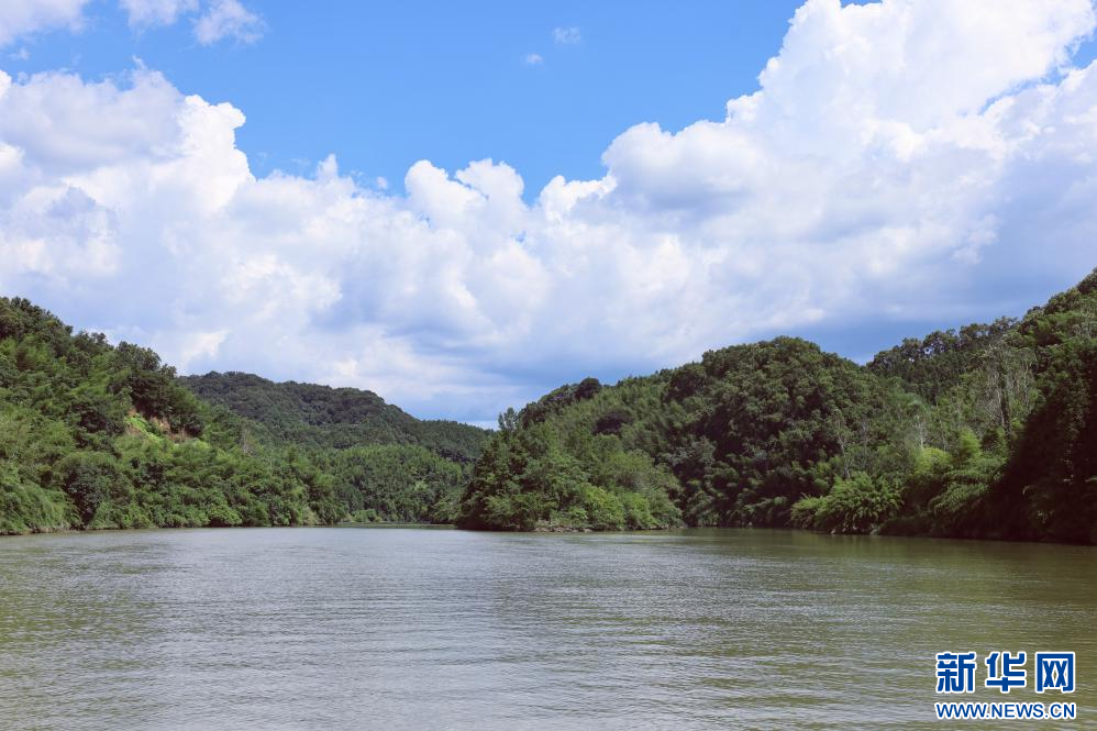 图为江西定南九曲河。新华网 王晓震 摄