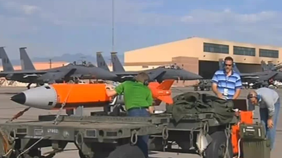 美国时隔17年重新在英国部署核武器，有何考量？