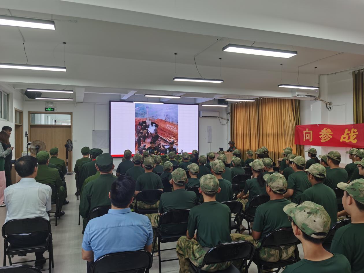 济北黄埔少年军校情系参战老兵开展行走的国防教育课