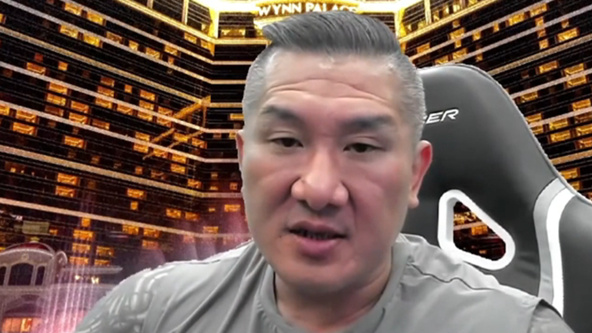 台湾网红“馆长”直播看《南京照相馆》预告片：两岸人民不要忘记这一段血淋淋的历史