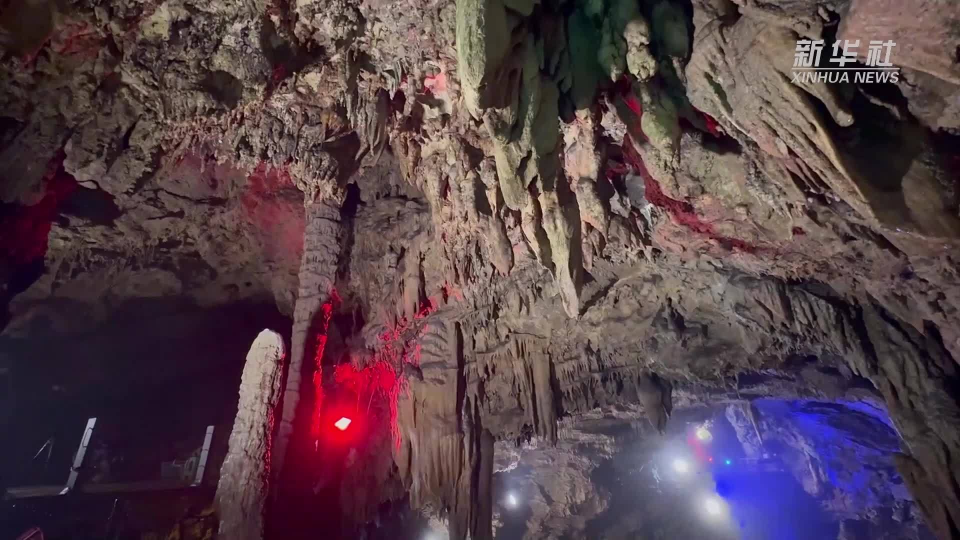 重庆万州：盐井溶洞送来避暑旅游新“凉”点