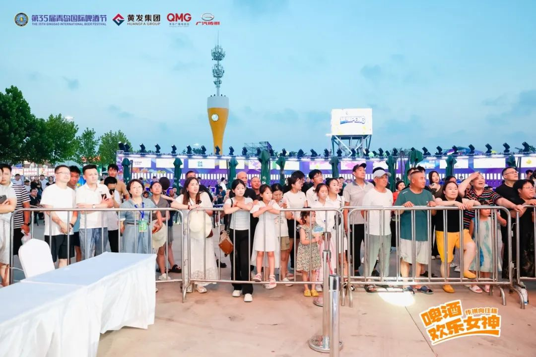 青岛西海岸新区金沙滩啤酒城精彩不停,啤酒欢乐女神海选即将收官!