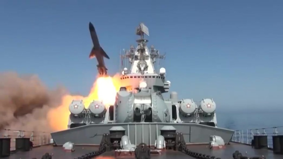 俄海军基地遭遇危机，中方迅速宣布联合军演，远东局势不容有变