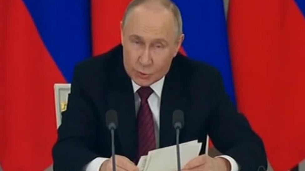 美国时隔17年再将核武器部署至英国，什么意图？