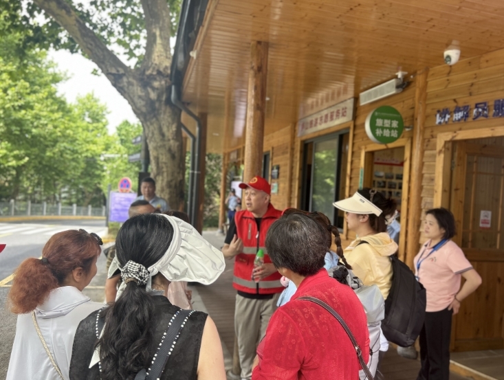 庐山景区联合党委“红蓝绿”行动 绘就文明旅游新图景