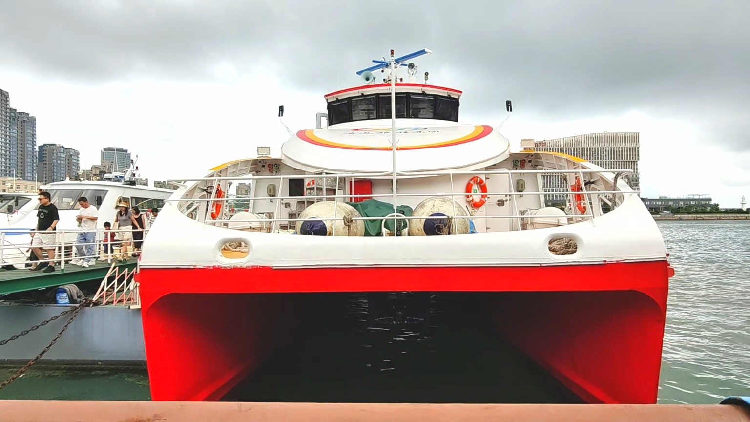 “魅力唐岛湾环游”航线盛大启航,“海上看青岛”品牌再添新航线