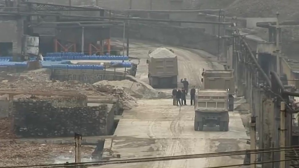 中美关税豁免延90天！稀土反制奏效，中国拒当“餐桌菜”